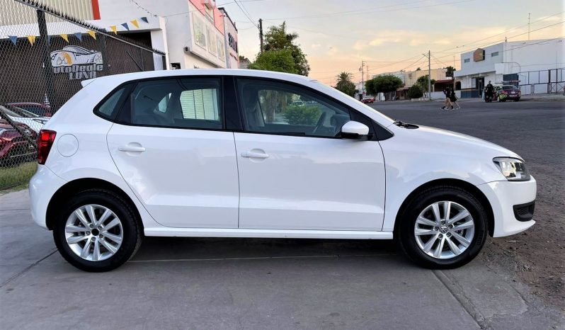 Volkswagen Polo Comfortline 2013 lleno