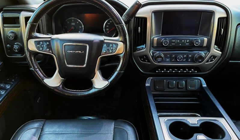 GMC Sierra Denali 2018 lleno