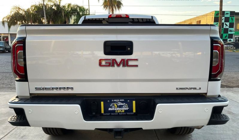 GMC Sierra Denali 2018 lleno