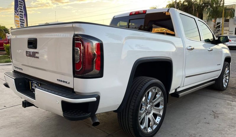 GMC Sierra Denali 2018 lleno