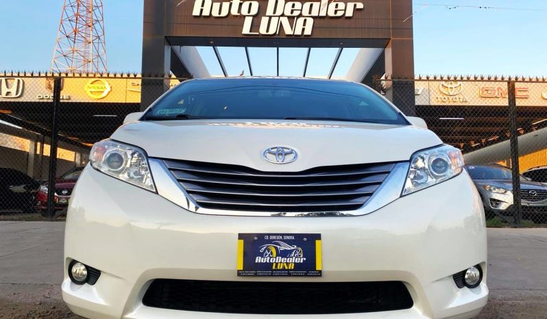 Toyota Sienna XLE 2017 lleno