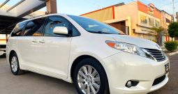 Toyota Sienna XLE 2017