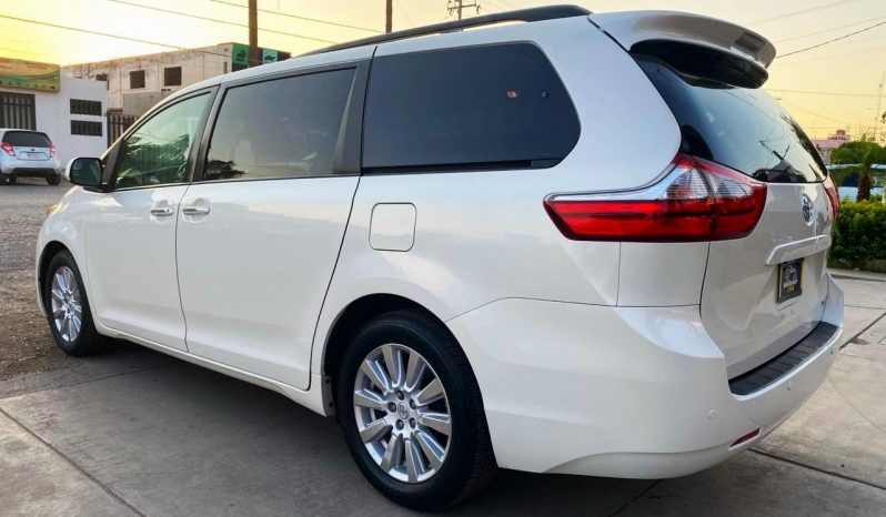 Toyota Sienna XLE 2017 lleno