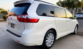 Toyota Sienna XLE 2017 lleno