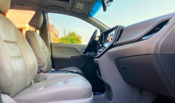 Toyota Sienna XLE 2017 lleno