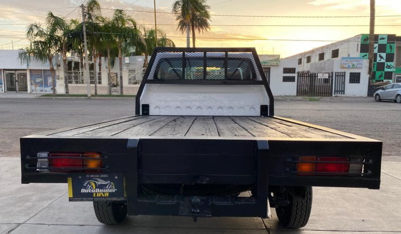 Nissan NP 300 Chasis 2020 lleno