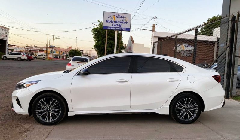 Kia Forte GT Line 2023 lleno