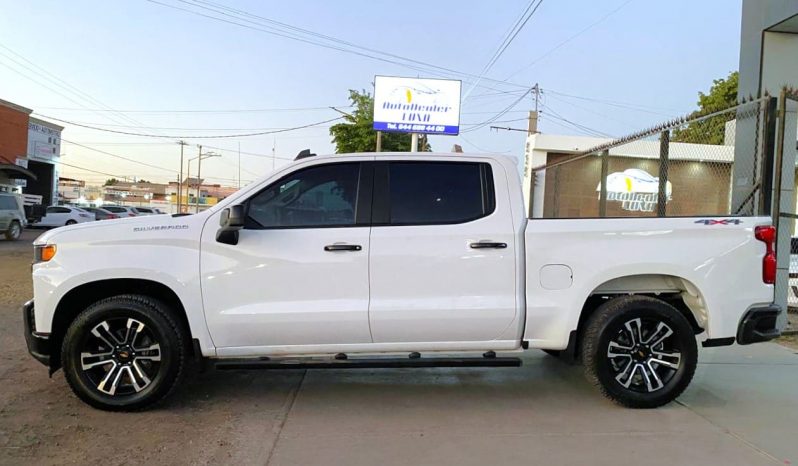 Chevrolet Silverado Crew Cab 4×4 2020 lleno