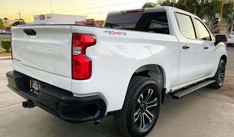 Chevrolet Silverado Crew Cab 4×4 2020 lleno
