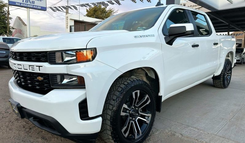 Chevrolet Silverado 4×4 2021 lleno