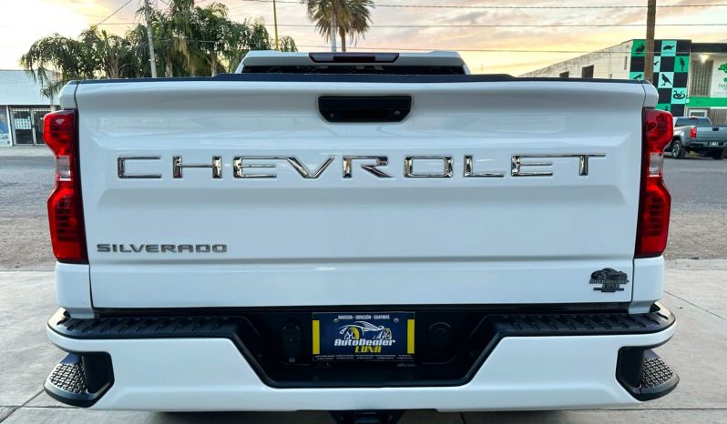 Chevrolet Silverado 4×4 2021 lleno