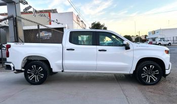 Chevrolet Silverado 4×4 2021 lleno