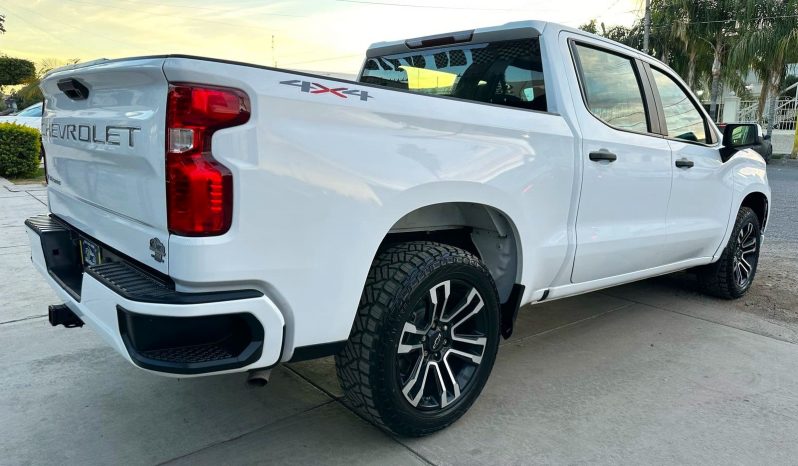 Chevrolet Silverado 4×4 2021 lleno