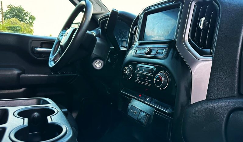 Chevrolet Silverado 4×4 2021 lleno