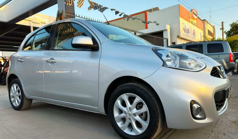 Nissan-March-Advance-Aut-2016-Plata-1