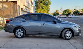 Nissan Versa Sense 2022 lleno
