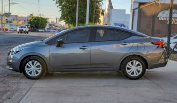 Nissan Versa Sense 2022 lleno