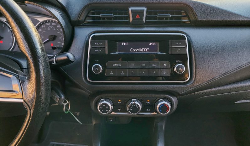 Nissan Versa Sense 2022 lleno