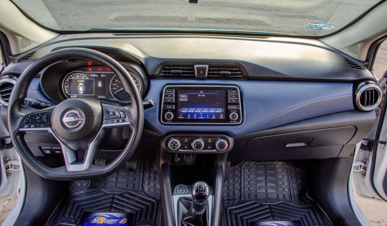 Nissan Versa Advance 2024 lleno