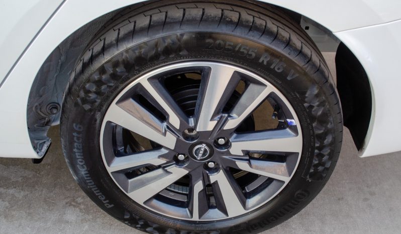 Nissan Versa Advance 2024 lleno