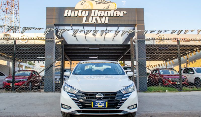 Nissan Versa Advance 2024 lleno