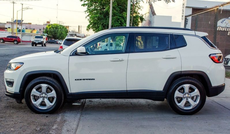 Jeep Compass Latitude 2021 lleno