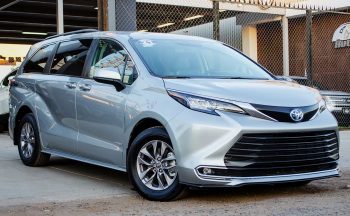 Toyota-Sienna-XLE-Hybrid-2021-Plata-1