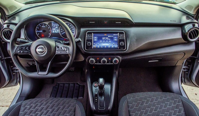 Nissan Kicks Advance 2023 lleno