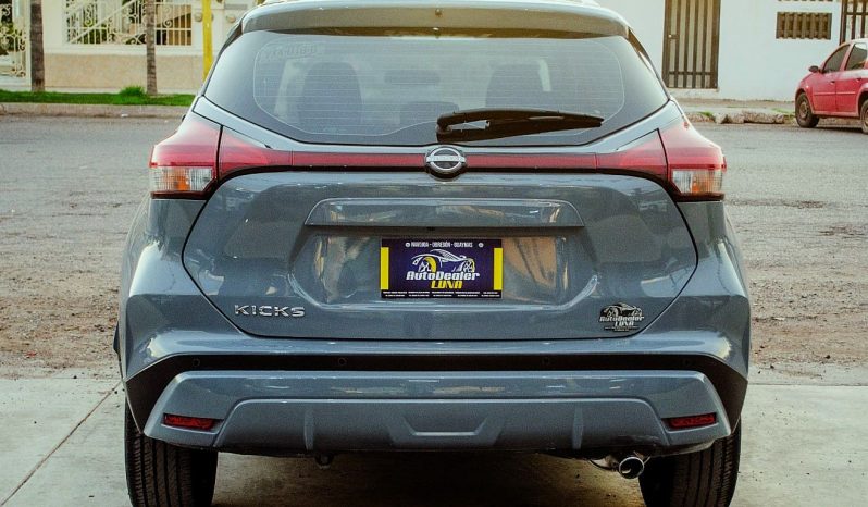 Nissan Kicks Advance 2023 lleno