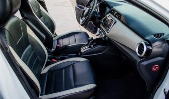 Nissan Versa Platinum 2020 lleno