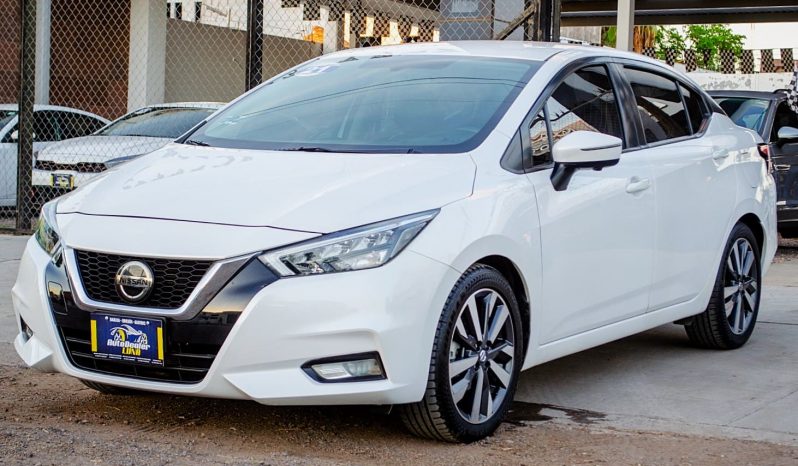 Nissan Versa Platinum 2020 lleno