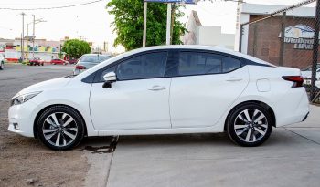 Nissan Versa Platinum 2020 lleno