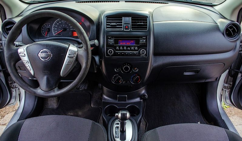 Nissan Versa Sense 2018 lleno
