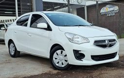 Dodge-Attitude-Se-Aut-2017-Blanco-1