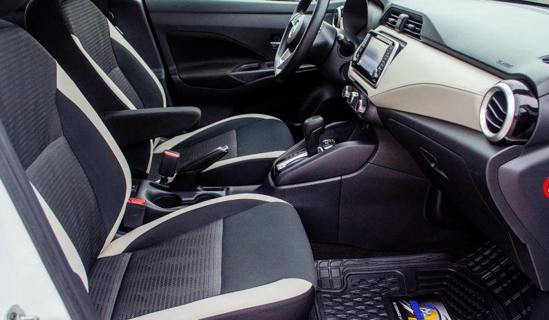 Nissan Versa Advance 2022 lleno