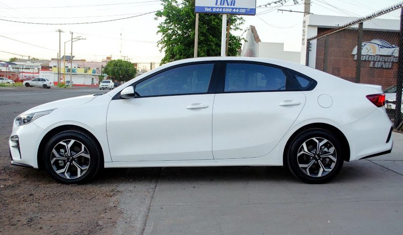 Kia Forte LX 2020 lleno