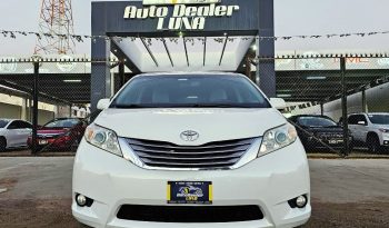 Toyota Sienna XLE 2017 lleno