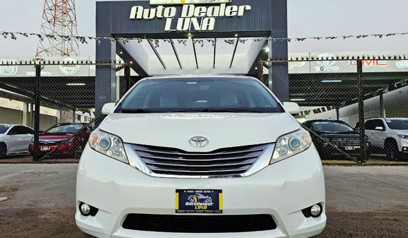 Toyota Sienna XLE 2017 lleno