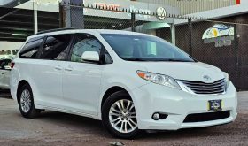 Toyota Sienna XLE 2017