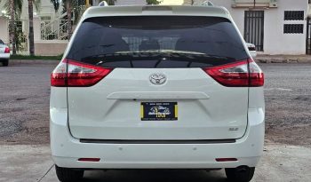 Toyota Sienna XLE 2017 lleno