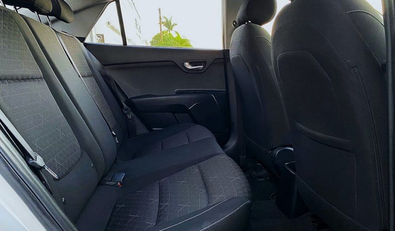 Kia Rio LS 2022 lleno