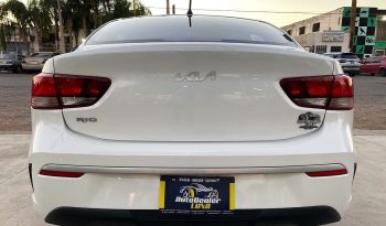Kia Rio LS 2022 lleno
