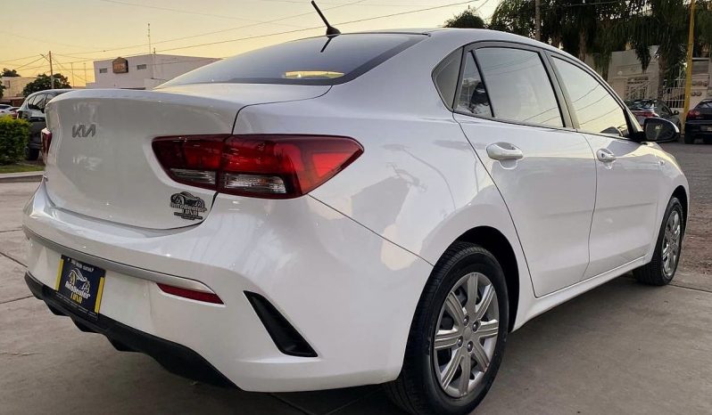 Kia Rio LS 2022 lleno