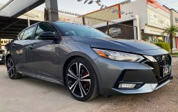 Nissan-Sentra-SR-Bitono-2022-Gris-1