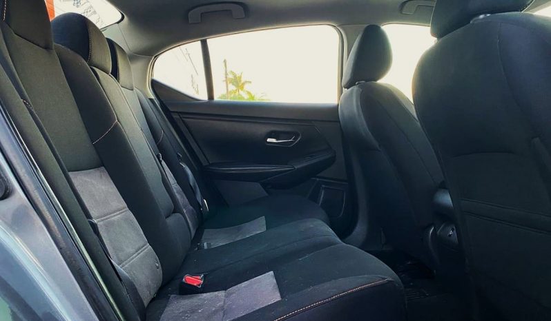 Nissan Sentra SR Bitono 2022 lleno