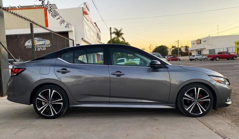 Nissan Sentra SR Bitono 2022 lleno