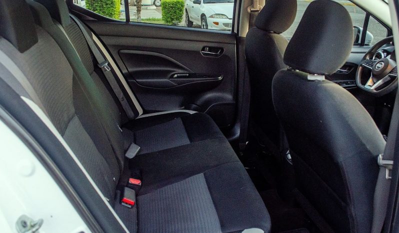 Nissan Versa Advance 2022 lleno
