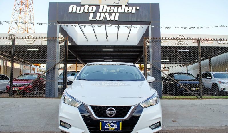 Nissan Versa Advance 2022 lleno