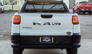 Dodge Ram 700 SLT Crew Cab 2022 lleno