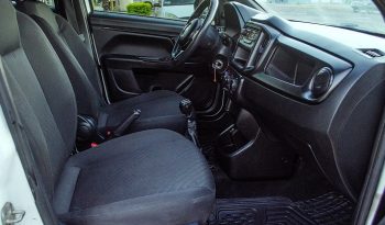 Dodge Ram 700 SLT Crew Cab 2022 lleno